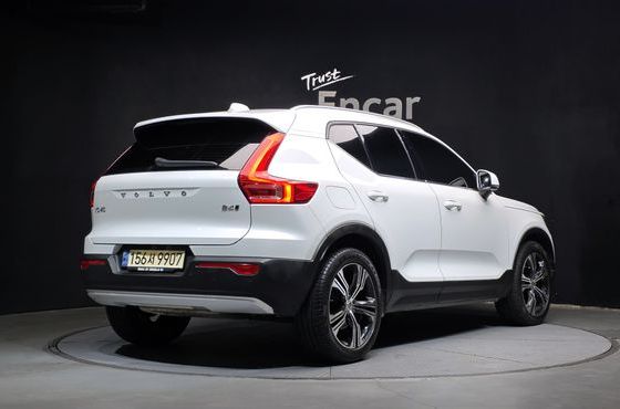 Volvo XC40 B4 Inscription — пробег 66 422 км — фото 2 из 5