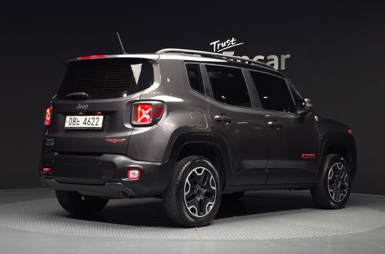 Jeep Renegade 2.0 Diesel Tailhawk AWD — пробег 111 449 км — фото 2 из 5