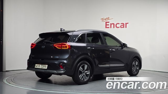 Kia Niro 1.6 HEV Noblesse Special — пробег 86 846 км — фото 2 из 5