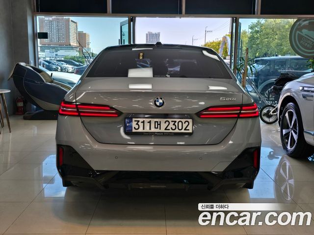 BMW 5-Series 520i M Sport — пробег 13 980 км — фото 5 из 5