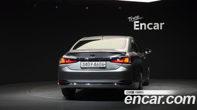 Lexus ES Executive — пробег 55 799 км — фото 4 из 5