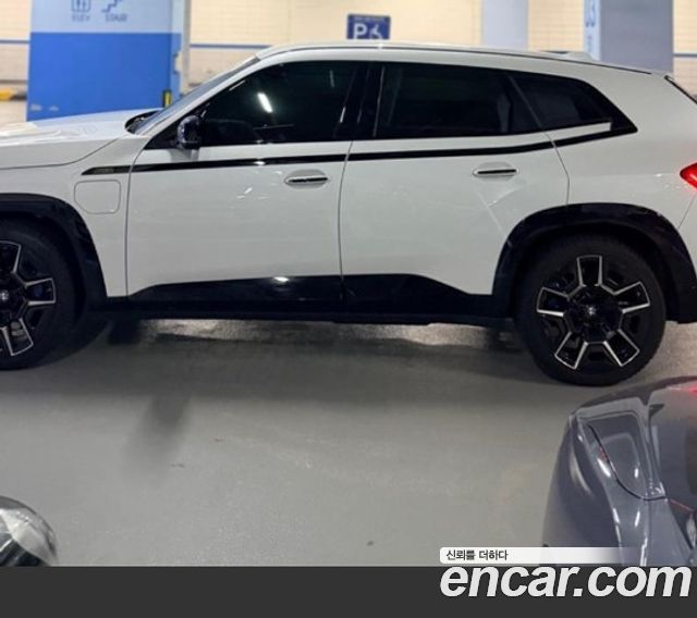 BMW XM 4.4 — пробег 20 909 км — фото 4 из 5