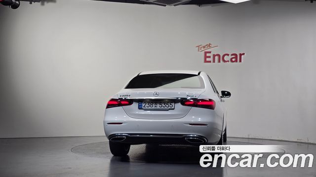 Mercedes-Benz E-Class E220d 4MATIC Exclusive — пробег 58 463 км — фото 4 из 5