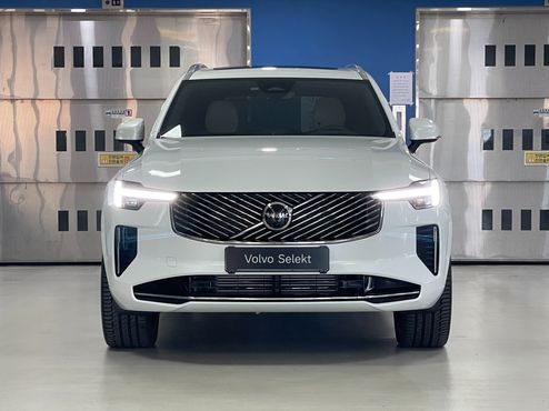 Volvo XC90 T8 Ultra Bright Hybrid — пробег 7 671 км — фото 3 из 5