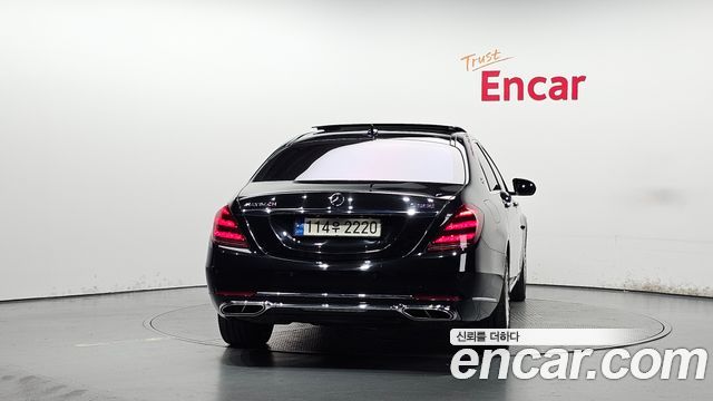 Mercedes-Benz S-Class Maybach S560 4MATIC — пробег 87 660 км — фото 4 из 5
