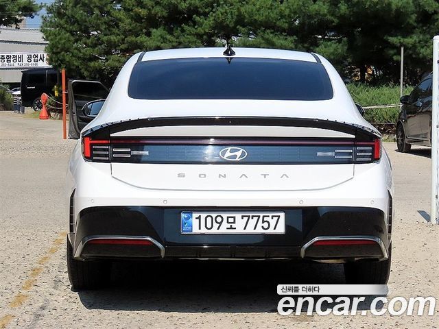 Hyundai Sonata 2.0 Premium — пробег 70 922 км — фото 4 из 5