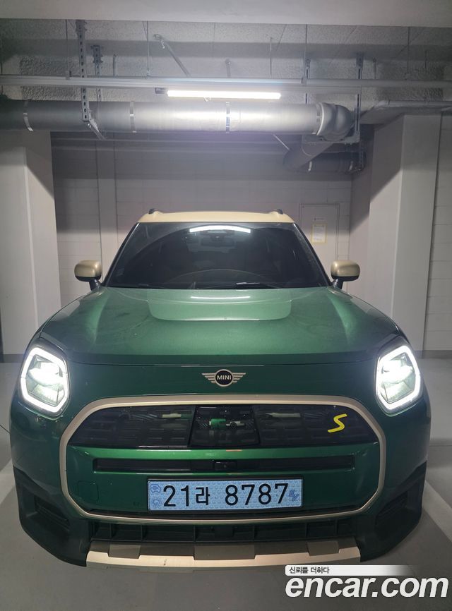 Mini Countryman ALL4 SE Favoured — пробег 13 300 км — фото 3 из 5