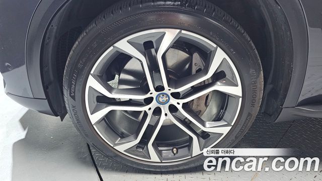 BMW X5 xDrive 45e xLine — пробег 40 991 км — фото 5 из 5