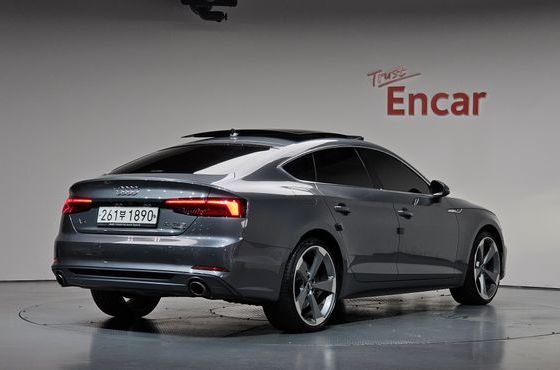 Audi A5 45 TFSI Quattro Premium Sportback — пробег 61 984 км — фото 2 из 5