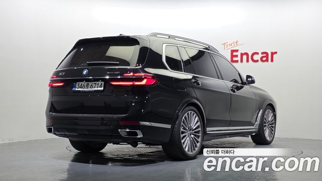 BMW X7 xDrive 40i Design Pure Excellence 6-Seater — пробег 30 910 км — фото 2 из 5