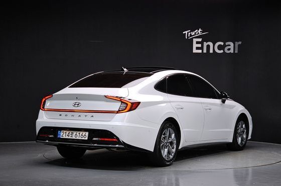 Hyundai Sonata 2.0 Premium Plus — пробег 65 704 км — фото 2 из 5