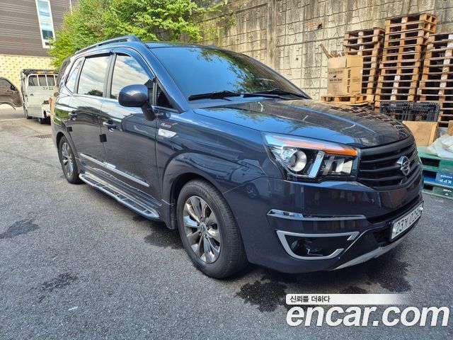 Ssangyong KORANDO 4WD GT 9-seater — пробег 167 000 км — фото 3 из 5