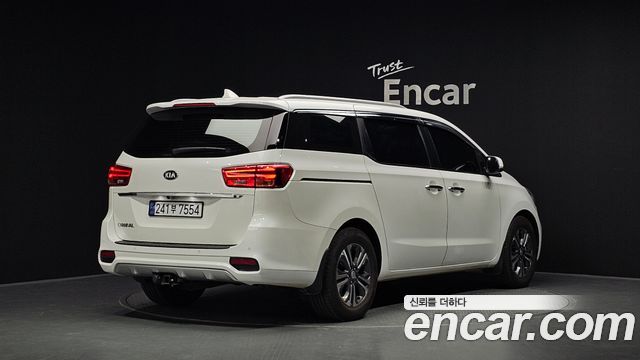 Kia Carnival из Кореи Encar