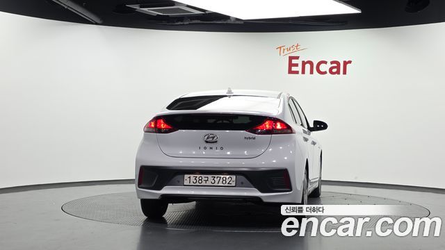 Hyundai Ioniq из Кореи Encar