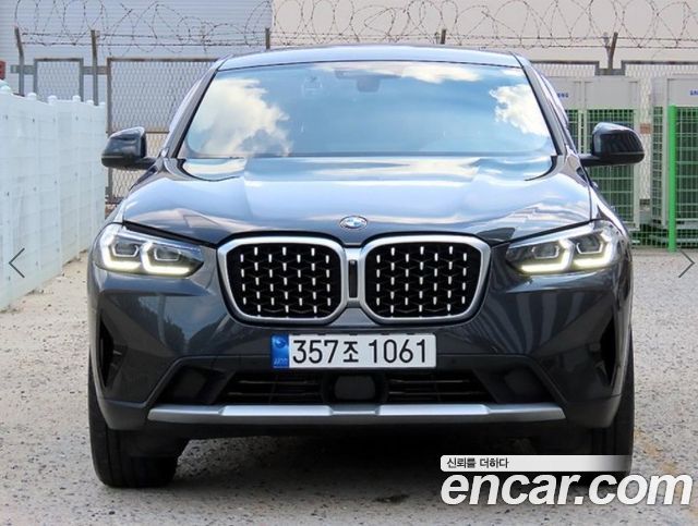 BMW X4 xDrive20i xLine — пробег 29 915 км — фото 2 из 5