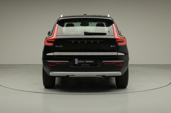 Volvo XC40 B4 Ultra Dark — пробег 107 км — фото 4 из 5