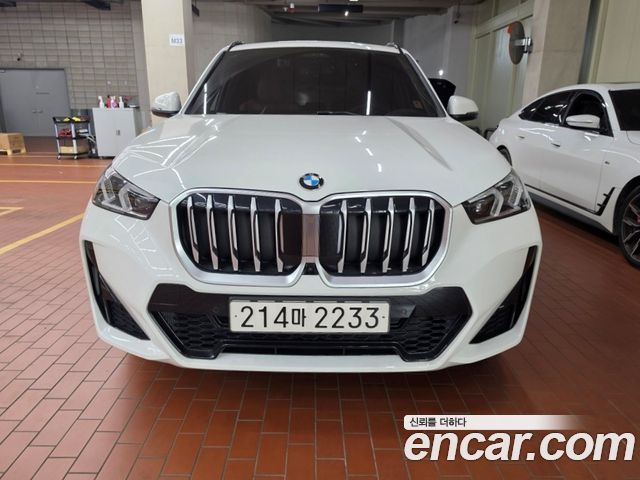 BMW X1 xDrive 20i M Sport — пробег 8 215 км — фото 1 из 5