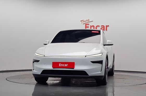 Tesla Model Y Premium Long Range AWD — пробег 3 124 км — фото 3 из 5