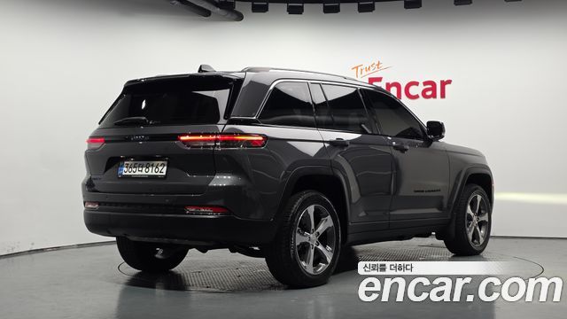 Jeep Cherokee 4xe Limited — пробег 23 197 км — фото 2 из 5