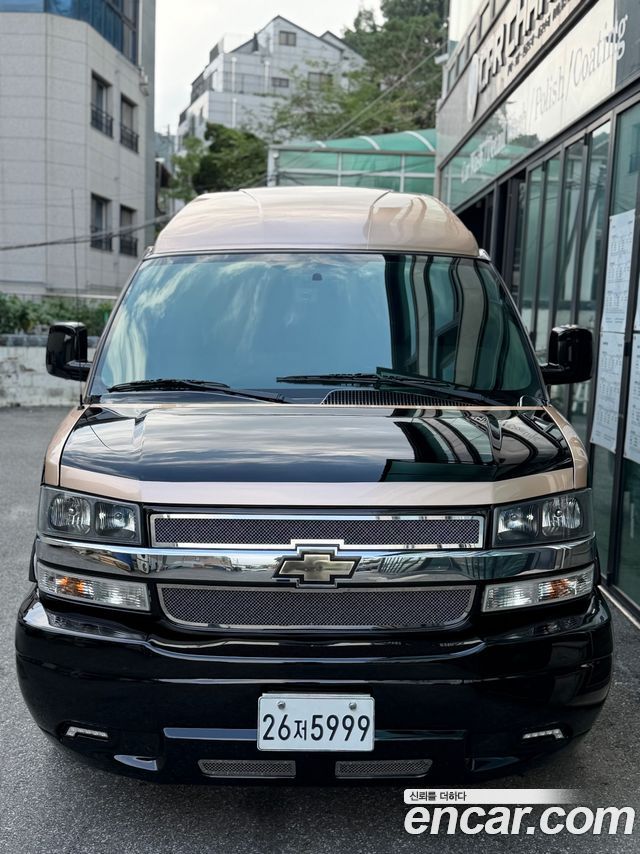 Chevrolet Express Van 6.0 — пробег 39 000 км — фото 1 из 5