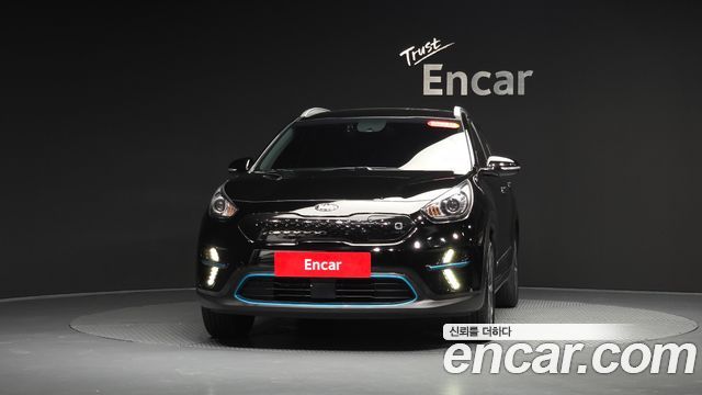 Kia Niro Prestige — пробег 68 282 км — фото 3 из 5