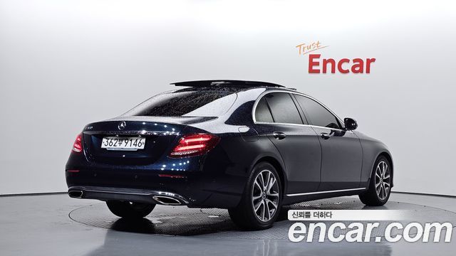 Mercedes-Benz E-Class из Кореи Encar