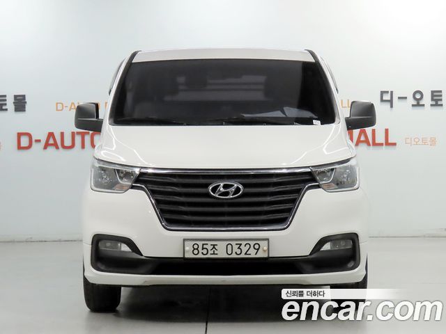 Hyundai Starex Van 3-Seater Smart — пробег 149 985 км — фото 2 из 5