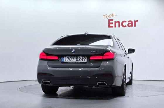 BMW 5-Series 520i M Sport — пробег 51 190 км — фото 4 из 5