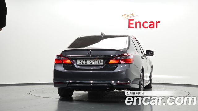 Honda Accord 2.0 Hybrid 9th — пробег 105 723 км — фото 4 из 5