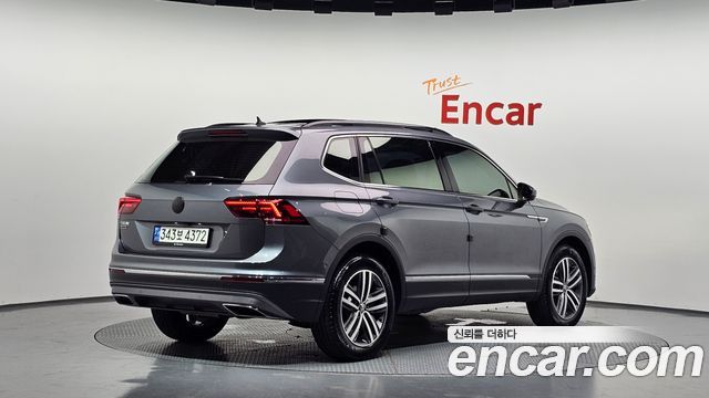 Volkswagen Tiguan 2.0 TDI Prestige — пробег 128 559 км — фото 2 из 5