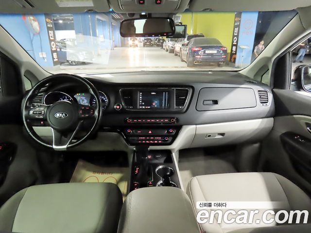 Kia Carnival из Кореи Encar