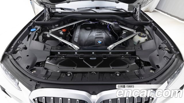 BMW X7 xDrive 40i M Sport 6STR — пробег 4 000 км — фото 4 из 5