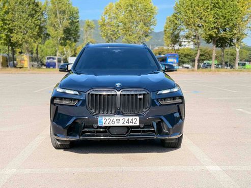 BMW X7 M60i xDrive First Edition 6STR — пробег 22 000 км — фото 3 из 5