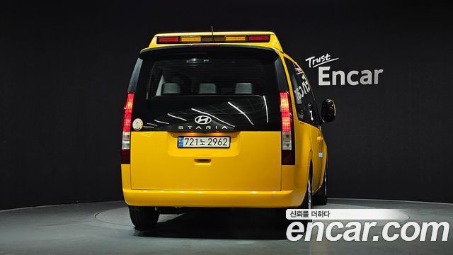 Hyundai Staria из Кореи Encar