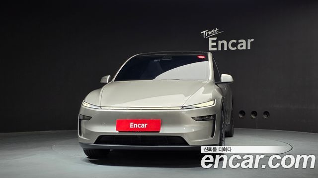 Tesla Model Y L Long Range AWD — пробег 3 578 км — фото 3 из 5