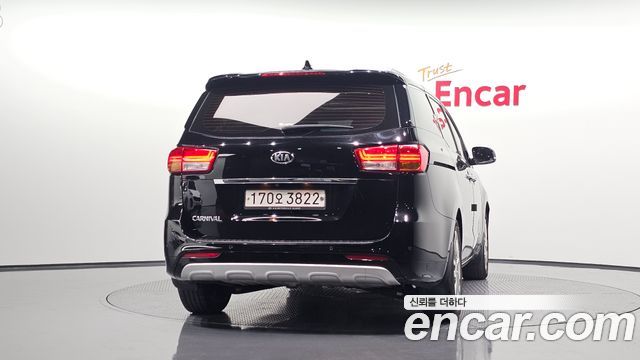Kia Carnival из Кореи Encar