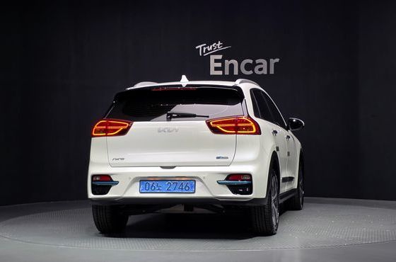 Kia Niro Prestige — пробег 127 617 км — фото 4 из 5