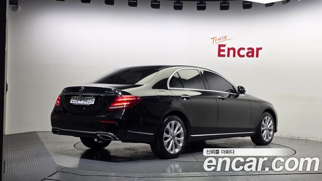 Mercedes-Benz E-Class E300 4MATIC Exclusive — пробег 148 065 км — фото 2 из 5