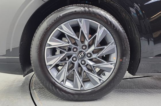 Hyundai Grandeur 2.5 Gasoline 2WD Premium — пробег 3 912 км — фото 5 из 5