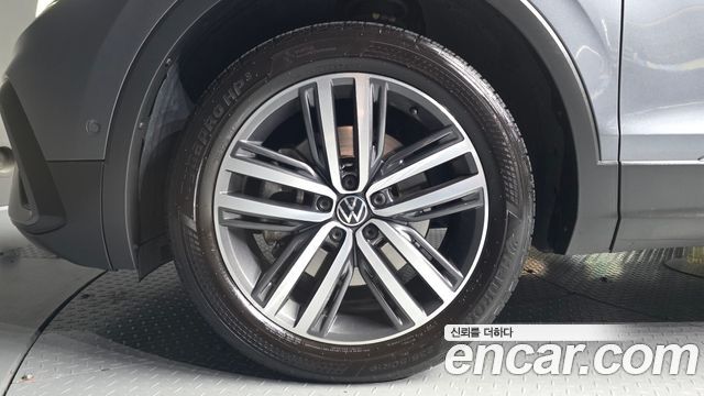 Volkswagen Tiguan 2.0 TSI Prestige — пробег 96 236 км — фото 5 из 5