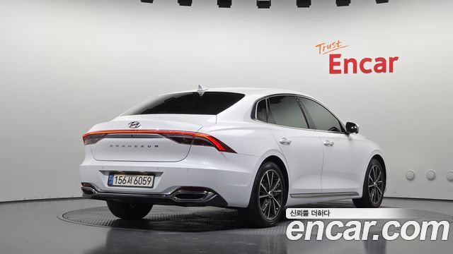 Hyundai Grandeur из Кореи Encar