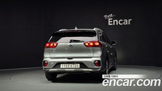 Kia Niro 1.6 HEV Luxury — пробег 108 314 км — фото 4 из 5