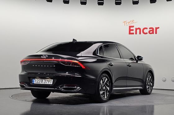 Hyundai Grandeur Premium Choice — пробег 149 960 км — фото 2 из 5