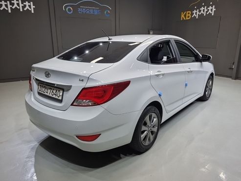 Hyundai Accent 1.4 VVT Modern — пробег 76 000 км — фото 2 из 5