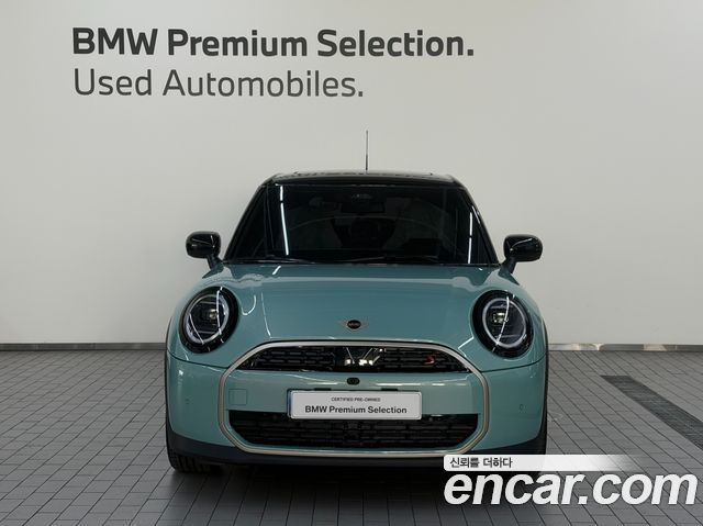 Mini Cooper 5 Door Favoured — пробег 19 км — фото 2 из 5