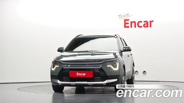 Kia Niro Prestige — пробег 62 324 км — фото 3 из 5