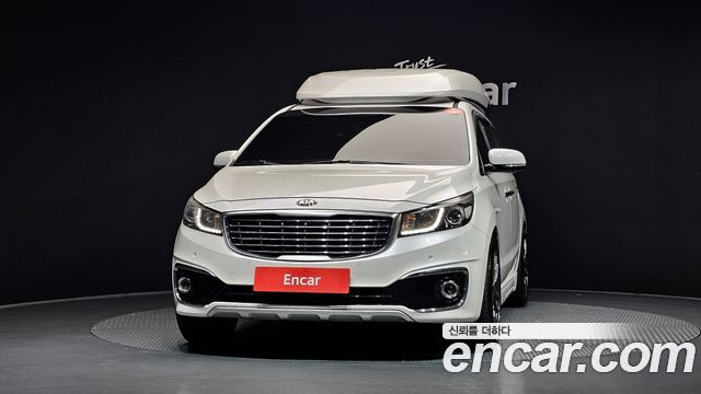 Kia Carnival 9-seater Hi-Limousine Prestige — пробег 175 147 км — фото 3 из 5
