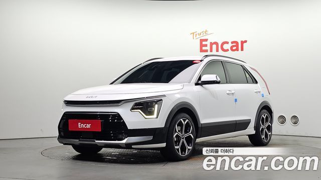 Kia Niro Prestige — пробег 70 779 км — фото 1 из 5