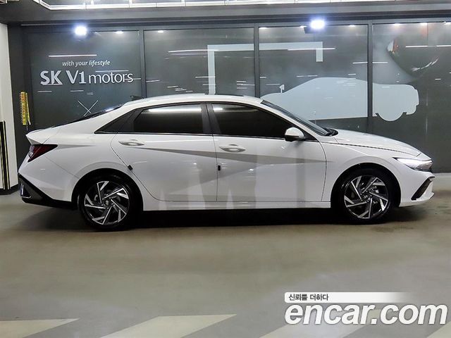 Hyundai AVANTE 1.6 Inspiration — пробег 16 363 км — фото 3 из 5