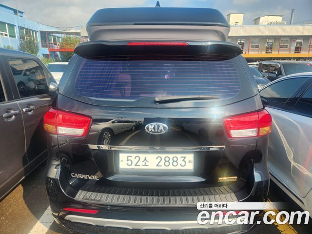 Kia Carnival из Кореи Encar
